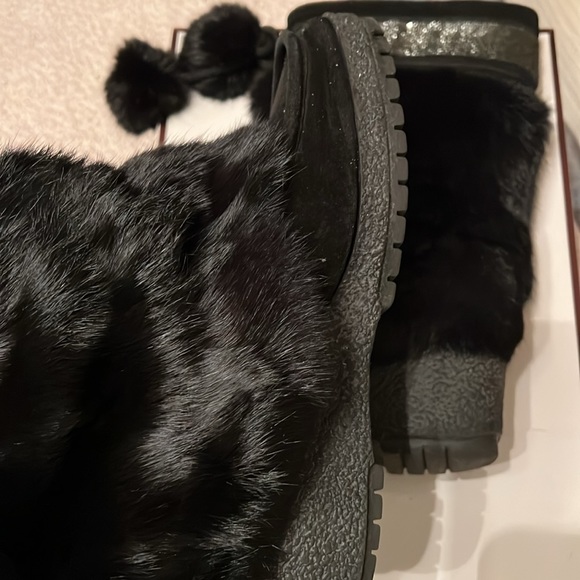 Coach, rabbit and suede boots 9 - Picture 11 of 14